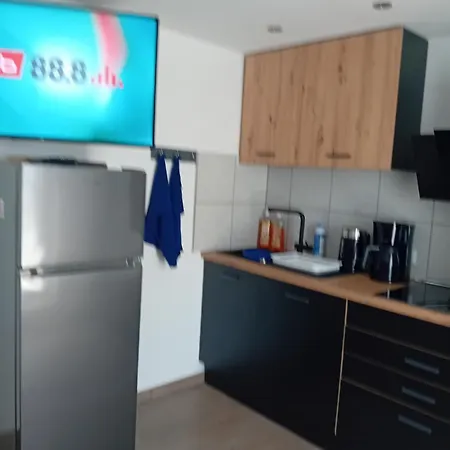 Zur Weissen Taube Haus 2 Grosse Monteurs Und Handwerkerwohnung Nahe Berlin Und Brandenburg Apartment Beelitz