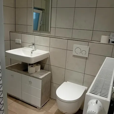 아파트 Zur Weissen Taube Haus 2 Grosse Monteurs Und Handwerkerwohnung Nahe Berlin Und Brandenburg