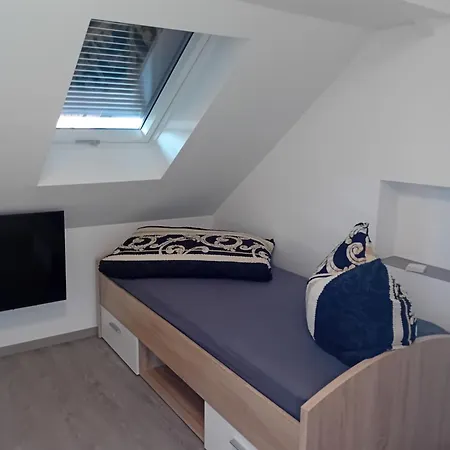 Apartment Zur Weissen Taube Haus 2 Grosse Monteurs Und Handwerkerwohnung Nahe Berlin Und Brandenburg *