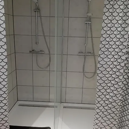 아파트 Zur Weissen Taube Haus 2 Grosse Monteurs Und Handwerkerwohnung Nahe Berlin Und Brandenburg 비리츠