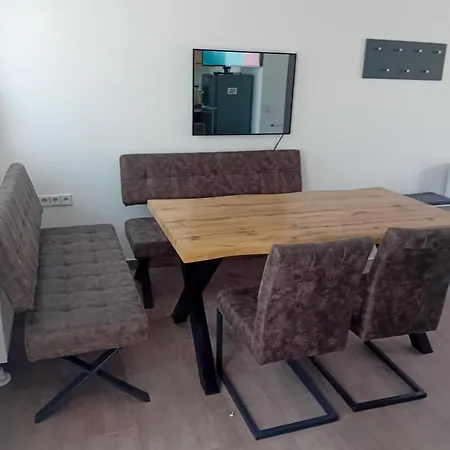 Zur Weissen Taube Haus 2 Grosse Monteurs Und Handwerkerwohnung Nahe Berlin Und Brandenburg