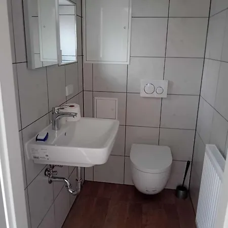 Apartment Zur Weissen Taube Haus 2 Große Monteurs Und Handwerkerwohnung Nahe Berlin Und Brandenburg *