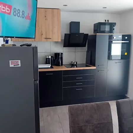 Zur Weissen Taube Haus 2 Grosse Monteurs Und Handwerkerwohnung Nahe Berlin Und Brandenburg Apartment Beelitz