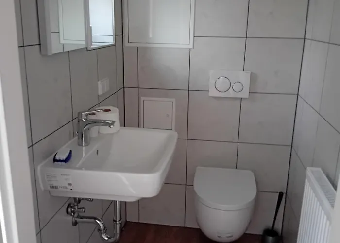 Zur Weissen Taube Haus 2 Grosse Monteurs Und Handwerkerwohnung Nahe Berlin Und Brandenburg شقة بيليتس