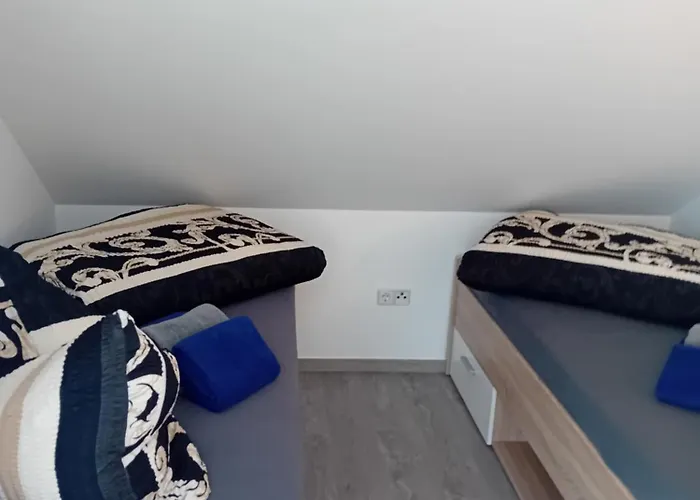 شقة Zur Weissen Taube Haus 2 Grosse Monteurs Und Handwerkerwohnung Nahe Berlin Und Brandenburg