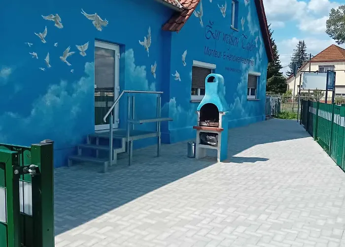 Zur Weissen Taube Haus 2 Grosse Monteurs Und Handwerkerwohnung Nahe Berlin Und Brandenburg Beelitz